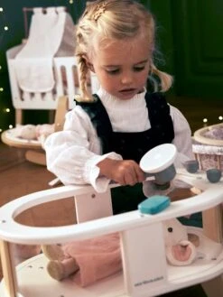 Baignoire Poupon Plexi/bois FSC® Blanc - Vertbaudet 9 Baignoire Poupon Plexi/bois FSC® Blanc - Vertbaudet -Enfant Jouet Boutique baignoire poupon plexibois fsc 3