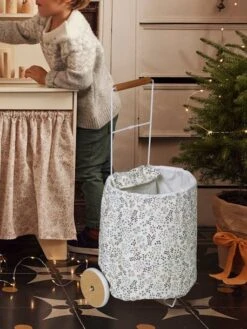 Panier De Courses à Roulettes En Métal, Tissu Et Bois FSC® Gris - Vertbaudet 7 Panier De Courses à Roulettes En Métal, Tissu Et Bois FSC® Gris - Vertbaudet -Enfant Jouet Boutique panier de courses a roulettes en metal tissu et bois fsc 2