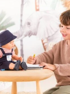 Poupée Augustin Petit Artiste - COROLLE Bleu Marine - Corolle 10 Poupée Augustin Petit Artiste - COROLLE Bleu Marine - Corolle -Enfant Jouet Boutique poupee augustin petit artiste corolle 4